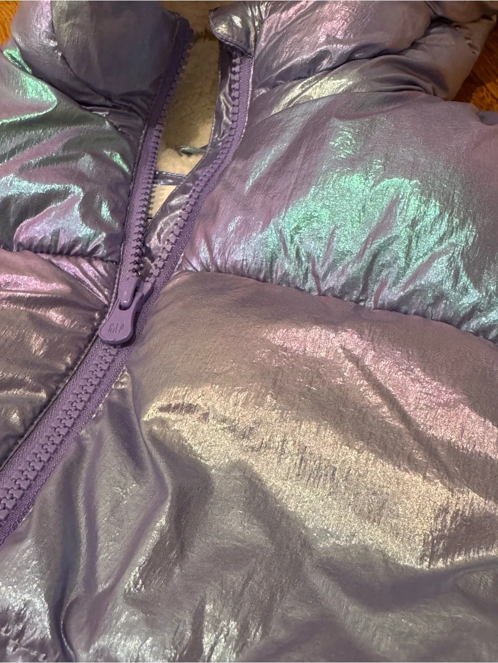 GAP kids Iridescent Purple Puffer Jacket Sherpa inside Sz 2T boys girls